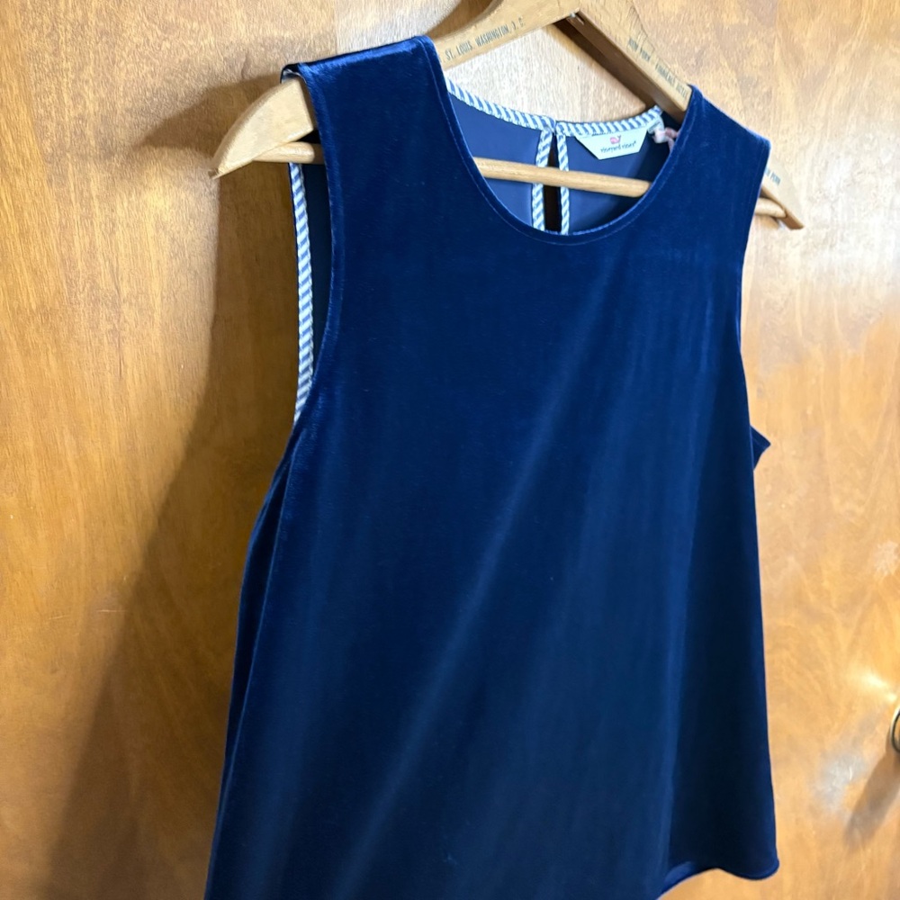 Vineyard Vines Navy Blue Velvet Sleeveless Shell Blouse Top NWT Formal Office - Picture 9 of 12